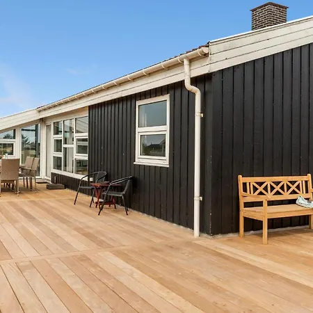 Cozy In Hjorring With Sauna Casa de Férias Hjørring