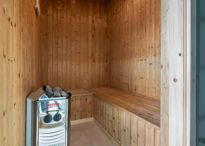 Cozy In With Sauna 度假居